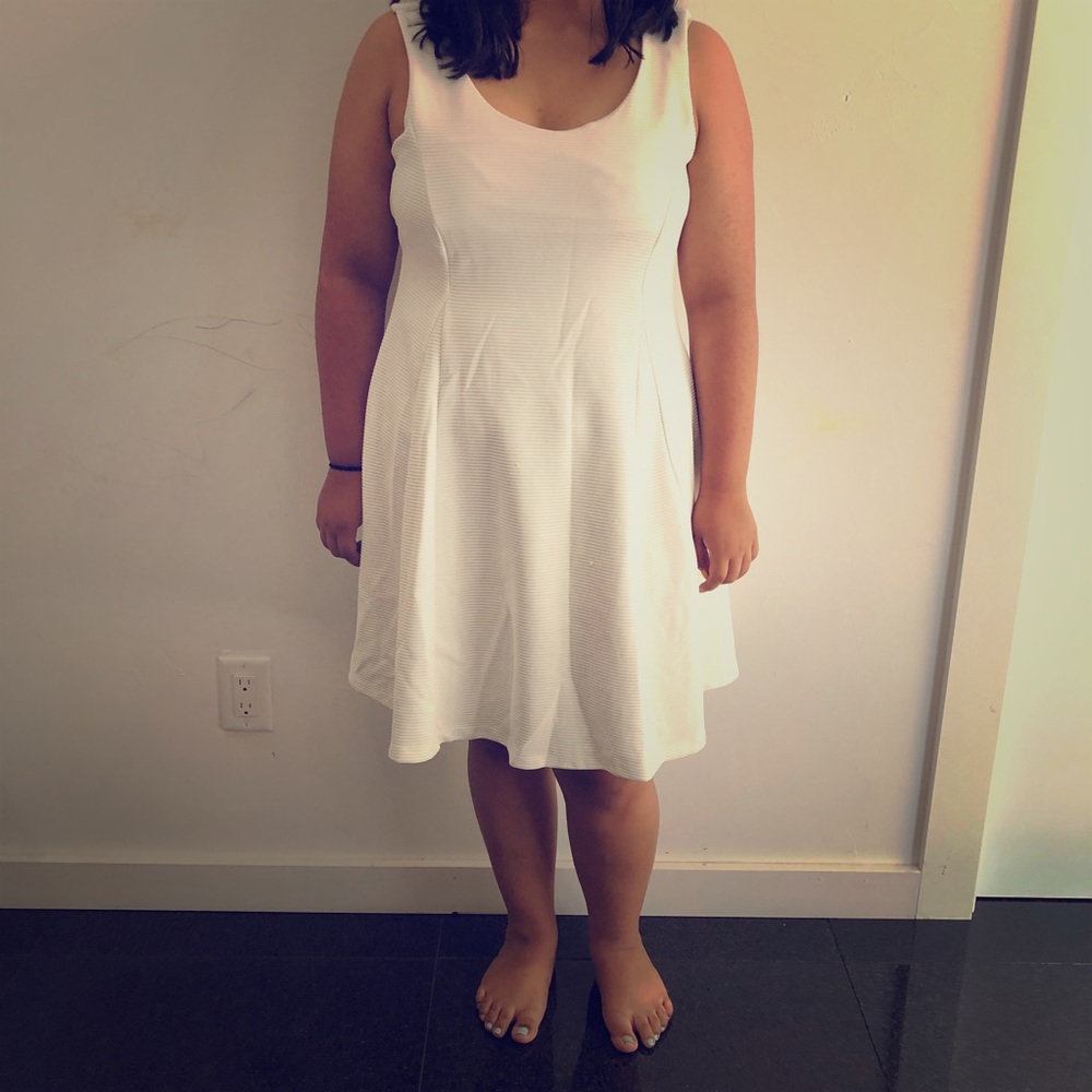 White maternity dress